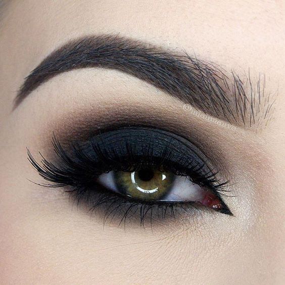 smokey eyes