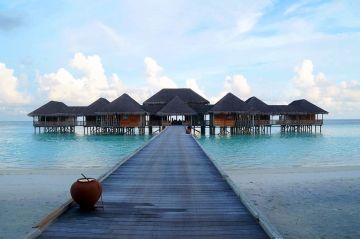 4 Nights and 5 Days Maldives Honeymoon trip