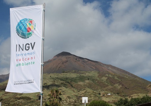 Stromboli and Vulcano, the summer season of the INGV Information ...