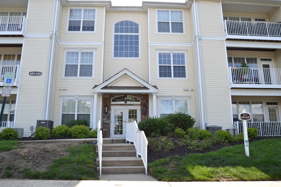 Knob Hill Condos Manalapan NJ Real Estate 07726 