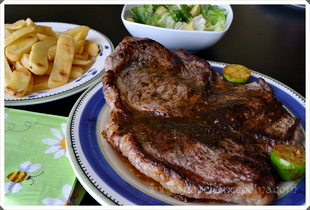 Top sirloin con mantequilla, chile de árbol y limón