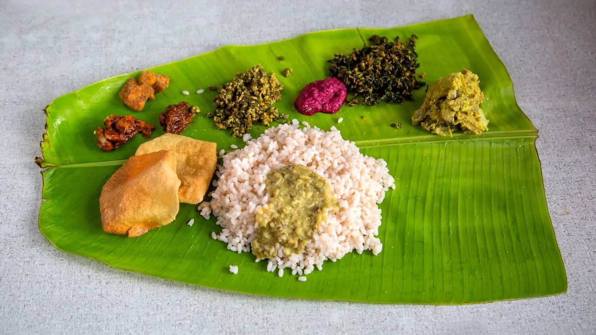 Are There Any Benefits Of Eating Food On A Banana Leaf?