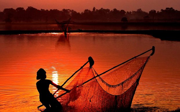 Fishing net night stuff high contrast hd wallpaper background.