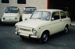 FIAT 850 BERLINA red