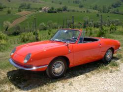 FIAT 850 red