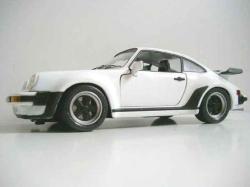 PORSCHE 930 TURBO white