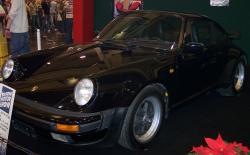 PORSCHE 930 black