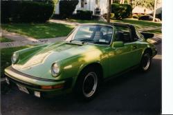 PORSCHE 930 green