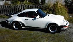 PORSCHE 930 white