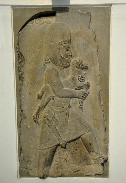 Gift-bearer Holding a Lamb from Persepolis (by Osama Shukir Muhammed Amin, Copyright)