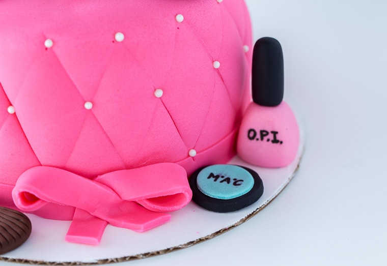 An easy, beautiful and chic Makeup Cake with step-by-step directions. 