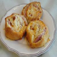 Three Cheese Breakfast Wheels_image