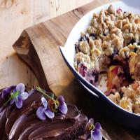 Nectarine-Blackberry Crisp_image