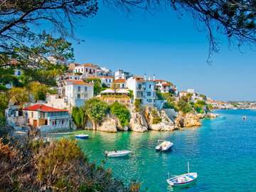 Skiathos coast. online puzzle