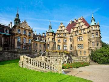 castle in Moszna jigsaw puzzle online