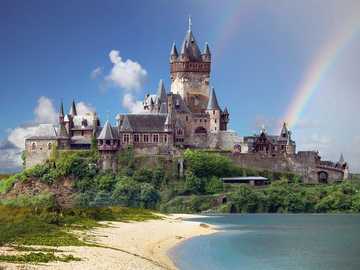 Castle by the sea online puzzle