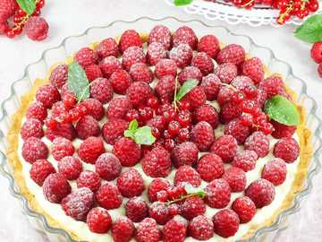 TART WITH RASPBERRIES online puzzle