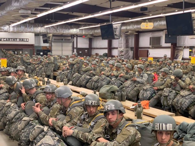 Army Cyber Protection Brigade Soldiers achieve first for battalion airborne qualification