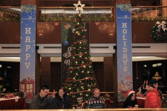 Dragon Hill Lodge hosts annual Holiday Tree Lighting Ceremony for Soldiers and families