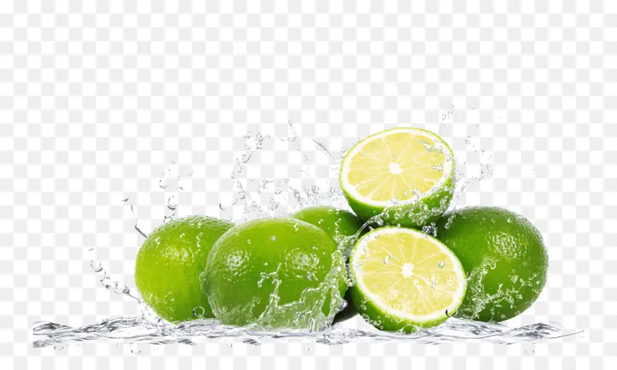 Lime verdi fresche con spruzzi d'acqua