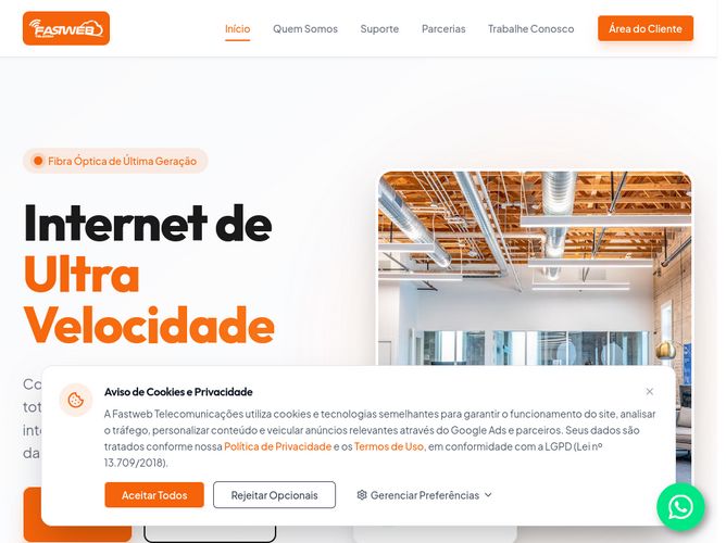 The website screenshot for https://fastwebtelecom.net/