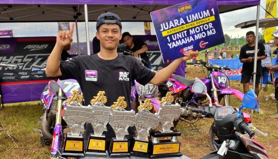 Mantap! Arya Putra 77 Racing Team Bawa Ican Naruto Pertahankan Juara Umum Cleosa Series 2024.