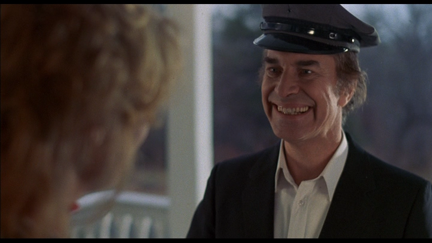 Martin-Landau-makes-a-delivery-in-Alone-In-The-Dark-1982.png Martin Landau makes a delivery in Alone In The Dark (1982)