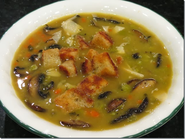 Split Pea Soup with Mushrooms and Croutons Split Pea Soup with Mushrooms and Croutons