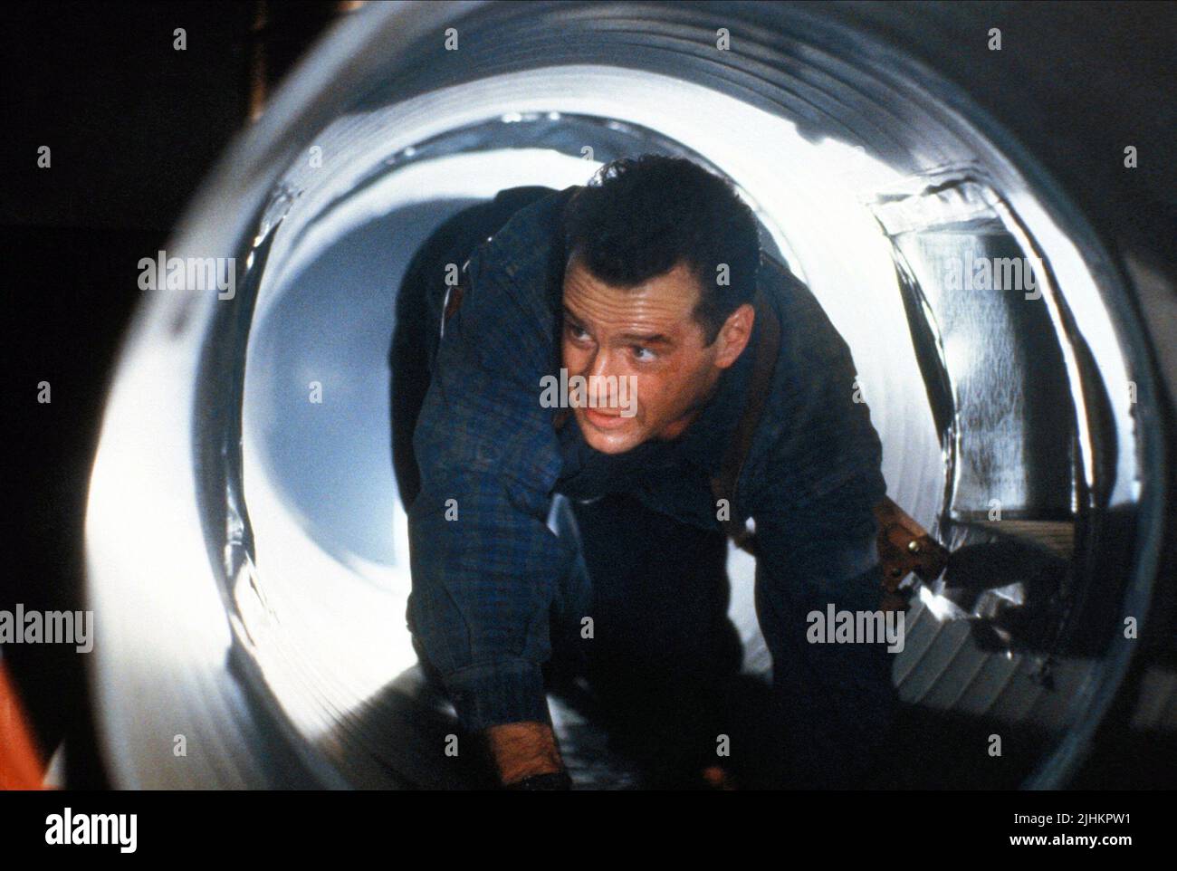 BRUCE WILLIS, DIE HARD 2, 1990 Stock Photo