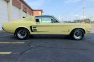 1967 Ford Mustang GT deluxe