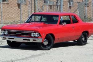 1966 Chevrolet Chevelle -300 DELUXE SEDAN - 454 ENGINE - 4 SPEED MAUNAL -