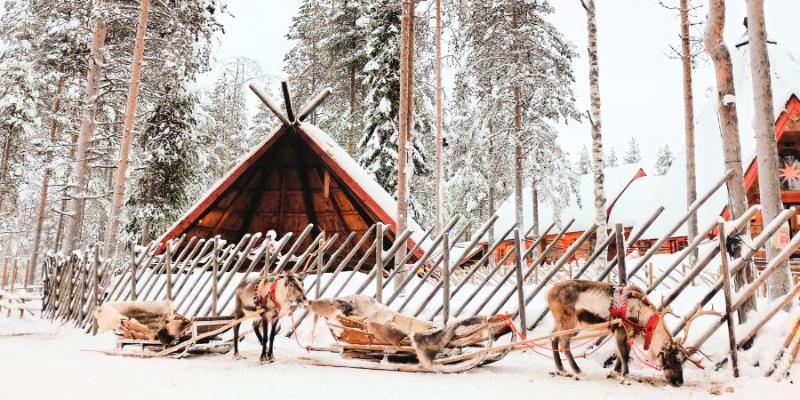 Pasaku un brīnumu pasaulē. Aviotūre uz Lapzemi pie SANTA KLAUSA