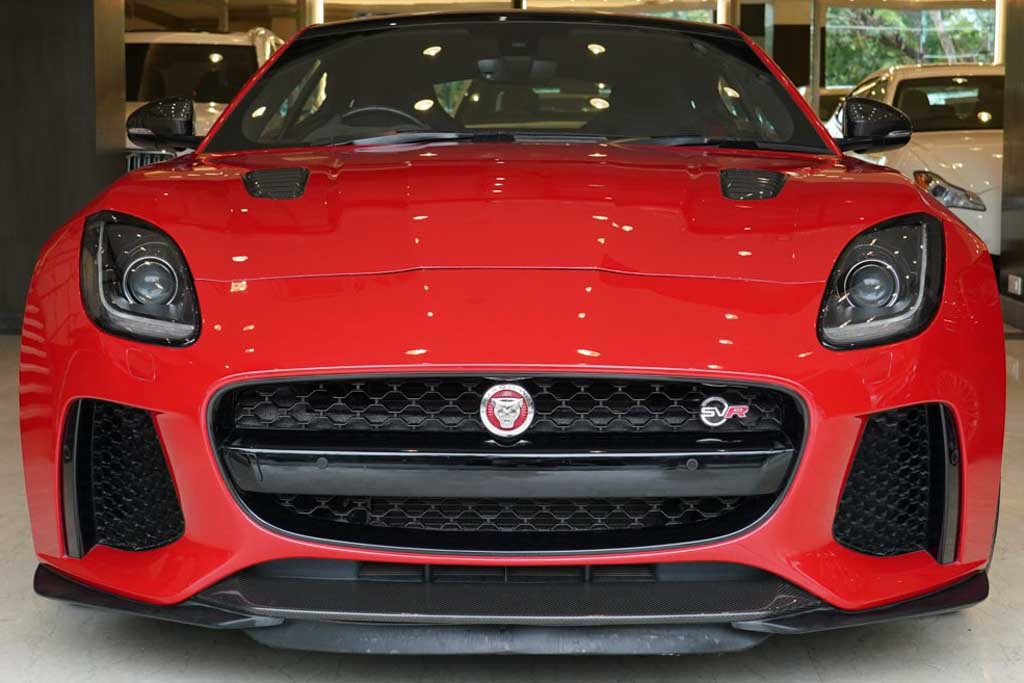 Jaguar F-Type SVR 