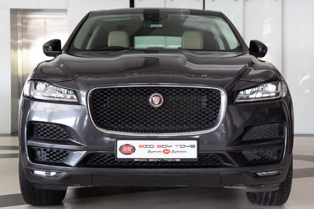 JAGUAR F-PACE 