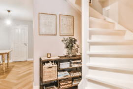 Stylish Staircase Landing Ideas to Elevate Your Home Décor