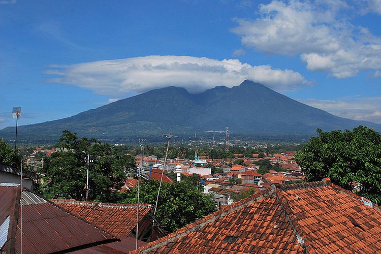 Detail Foto Pemandangan Gunung Nomer 38