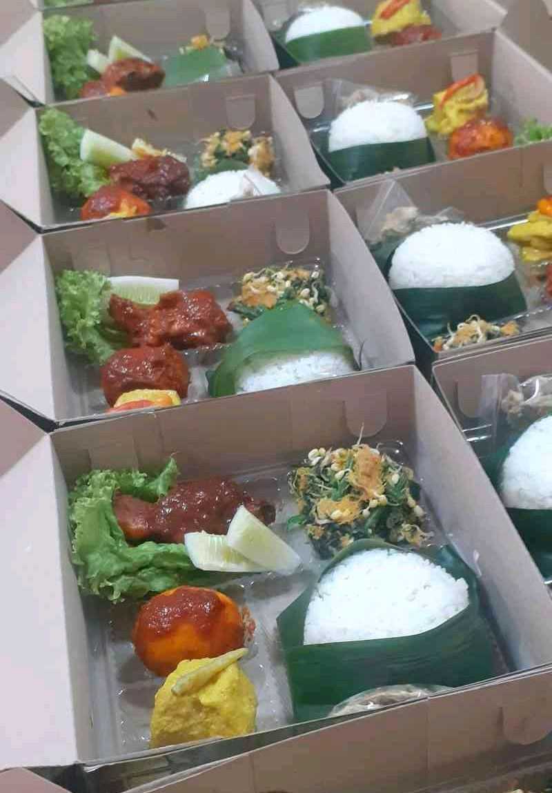 Detail Gambar Tumpukan Nasi Kotak Nomer 40