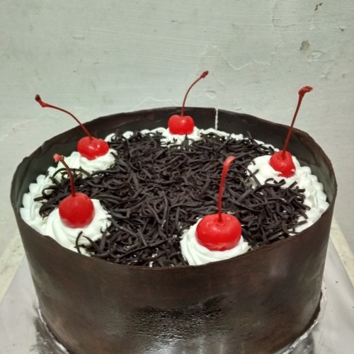 Detail Gambar Roti Black Forest Nomer 54