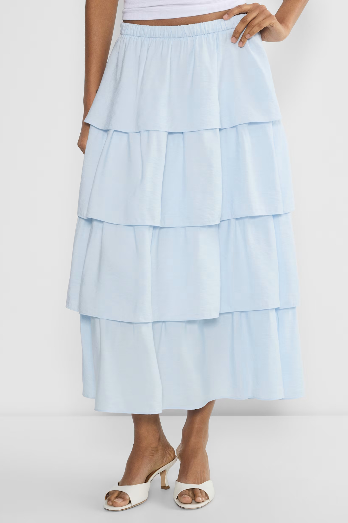 Aritzia ruffle skirt