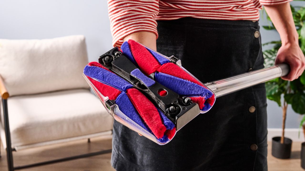 Dyson Pencilvac