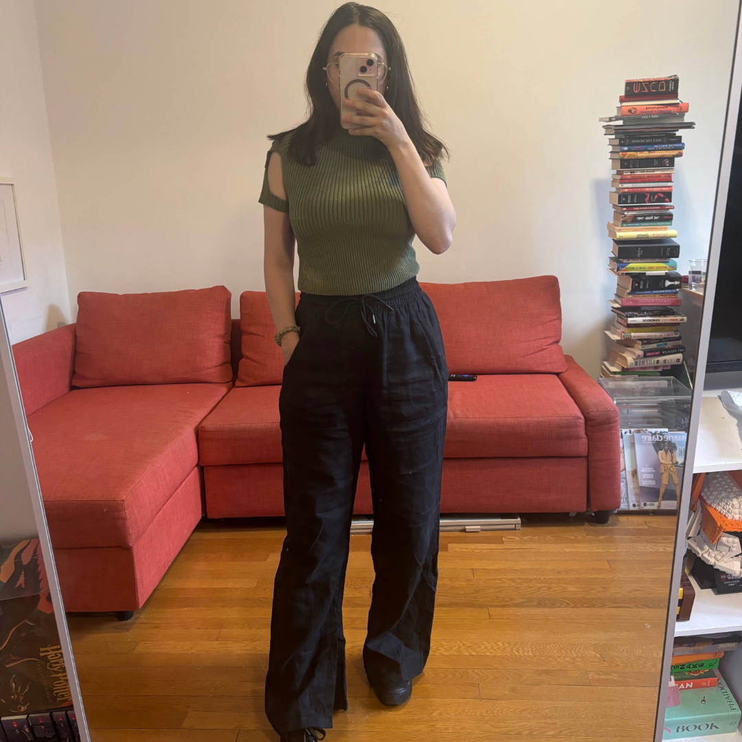 Fashion E-Commerce Editor Julia Marzovilla tests the Athleta Retreat Linen Mid Rise Wide Leg Pants