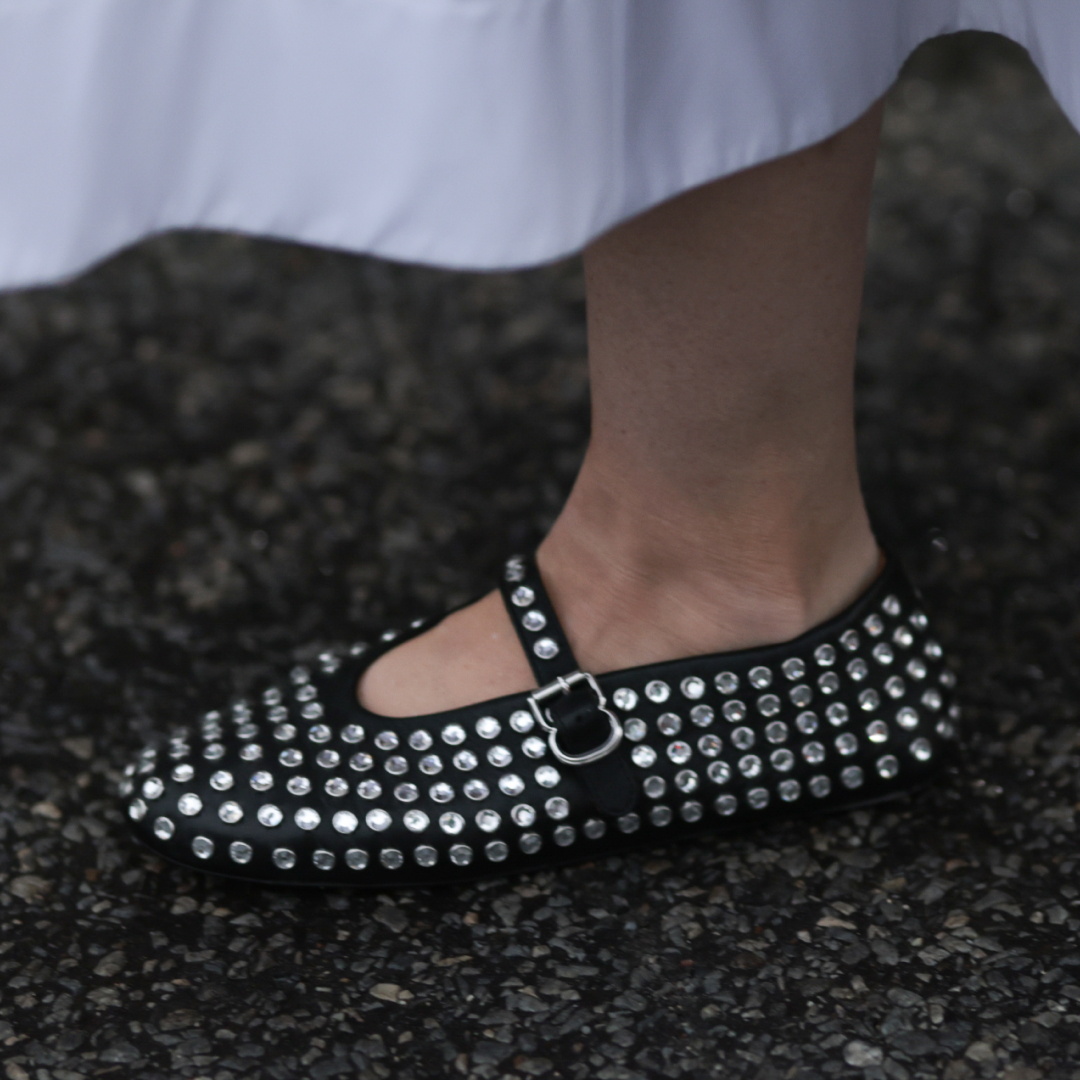 Woman wears best ballet flats on the street