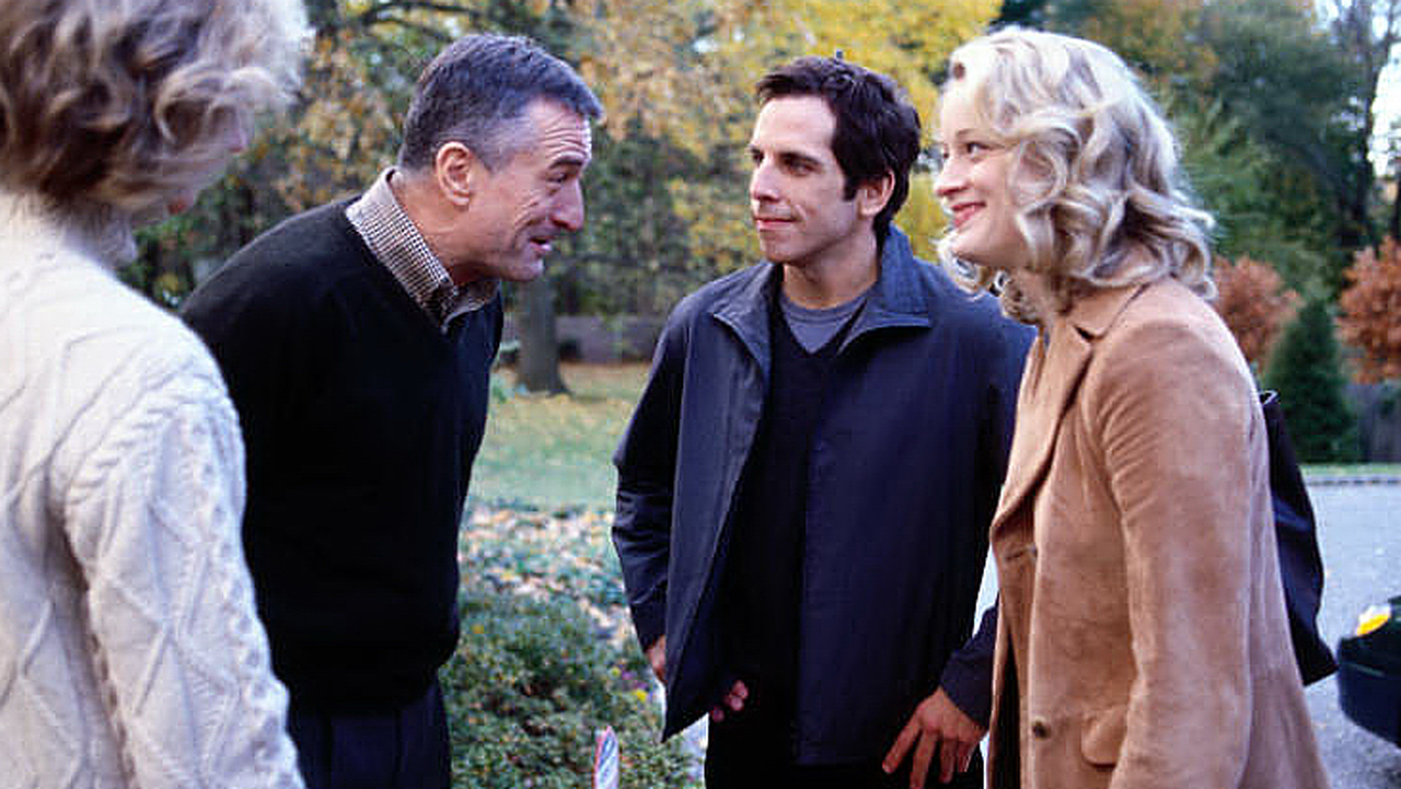 ben stiller and his fiancee arrive at her parents&#039; house in a still from Meet the Parents