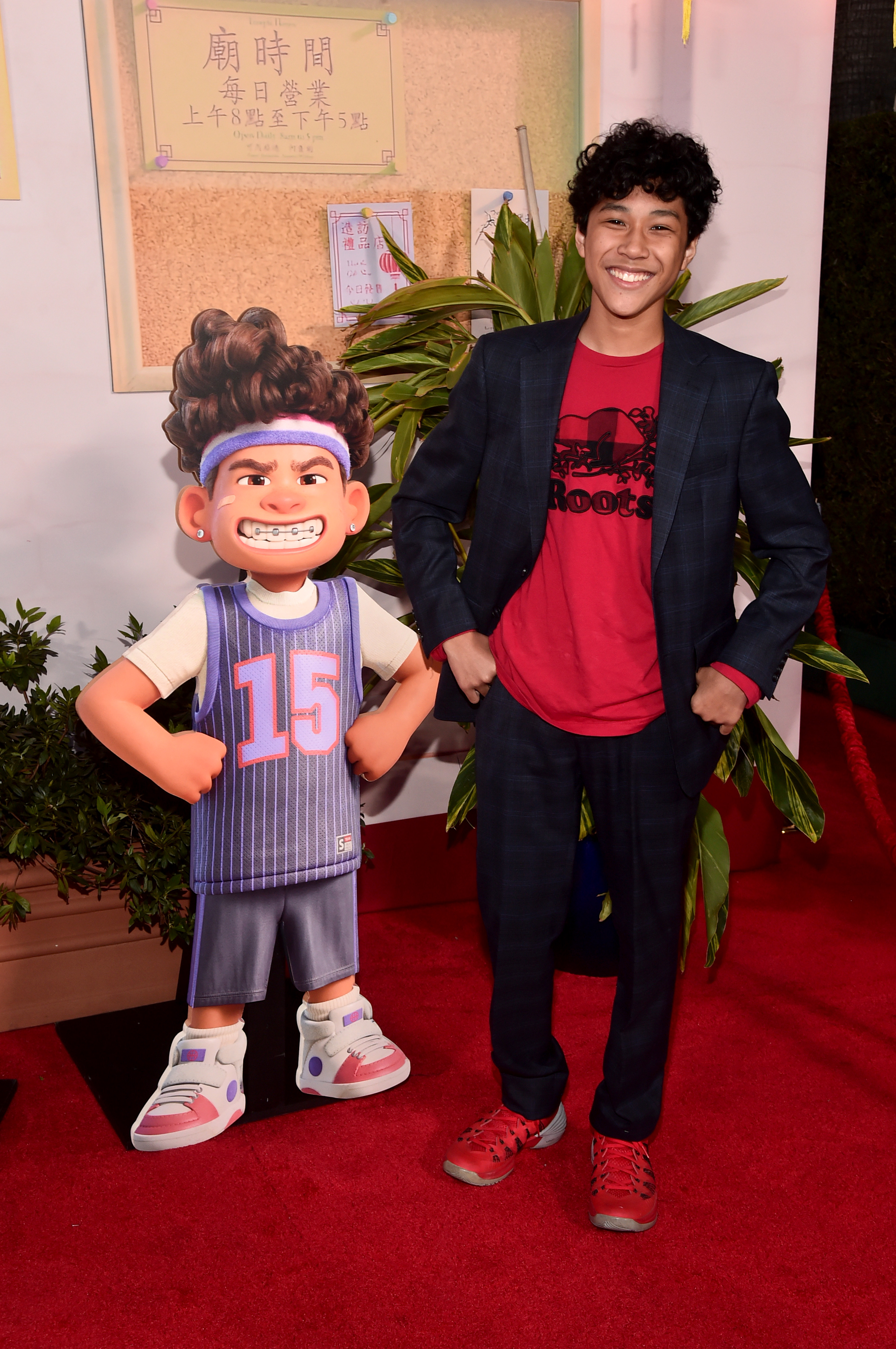 turning red cast pixar disney