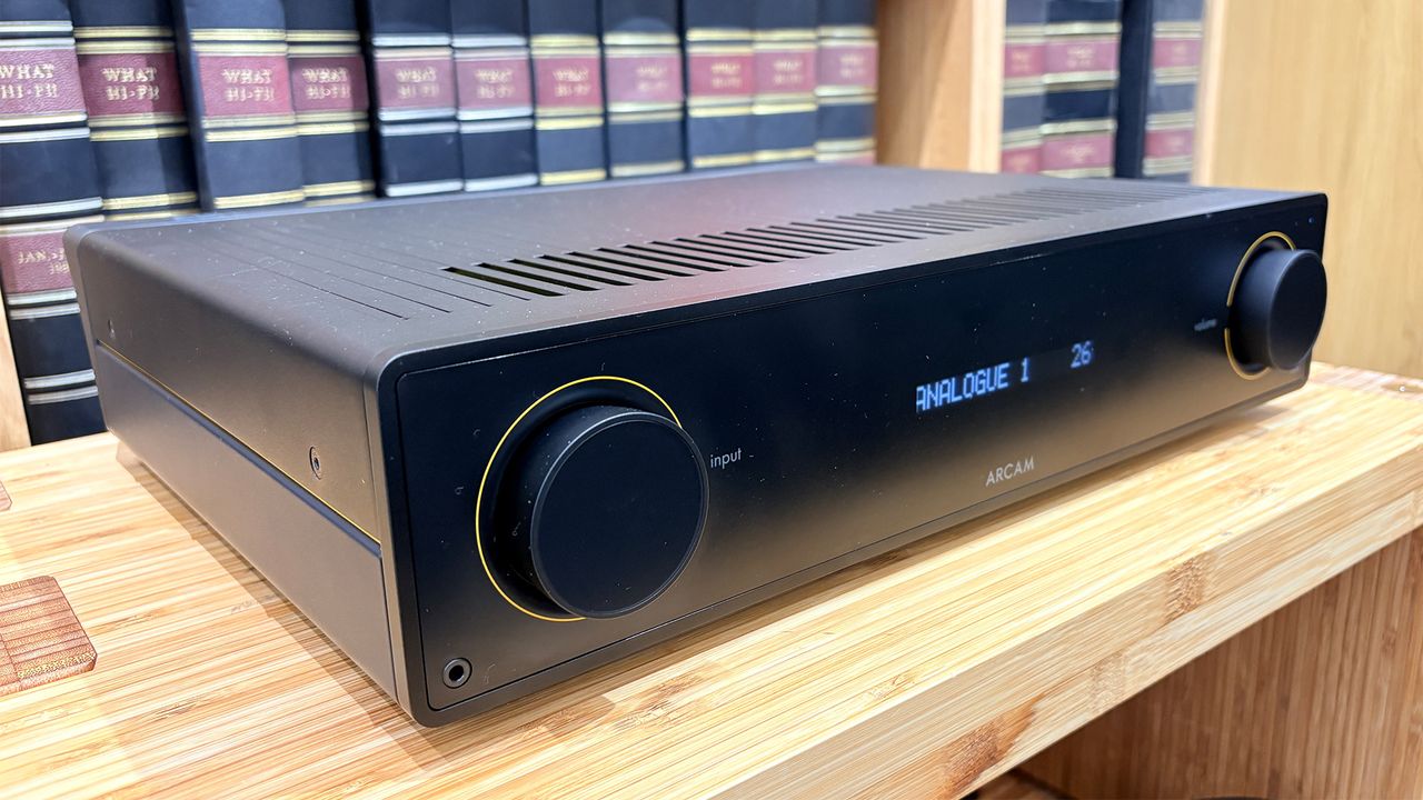 Arcam A15+ integrated amplifier