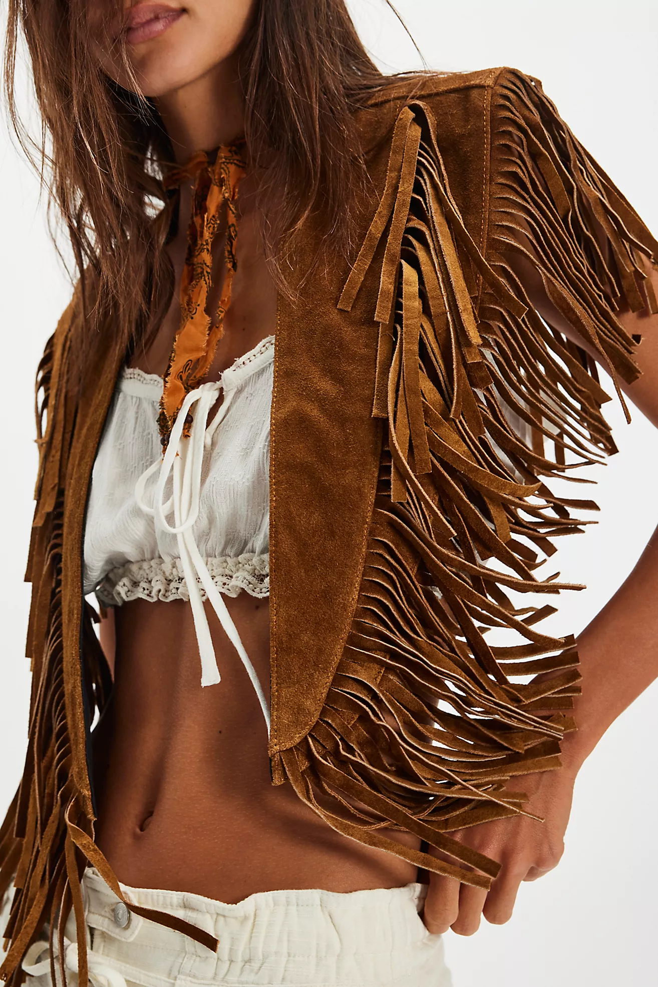 Wide Eyes Suede Collar