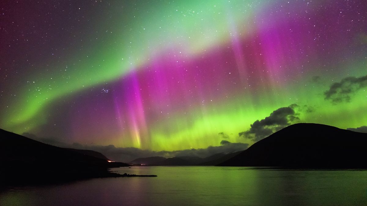 Auroras predicted over US this weekend as solar storm rips toward Earth: How to watch