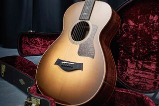 Taylor 712e