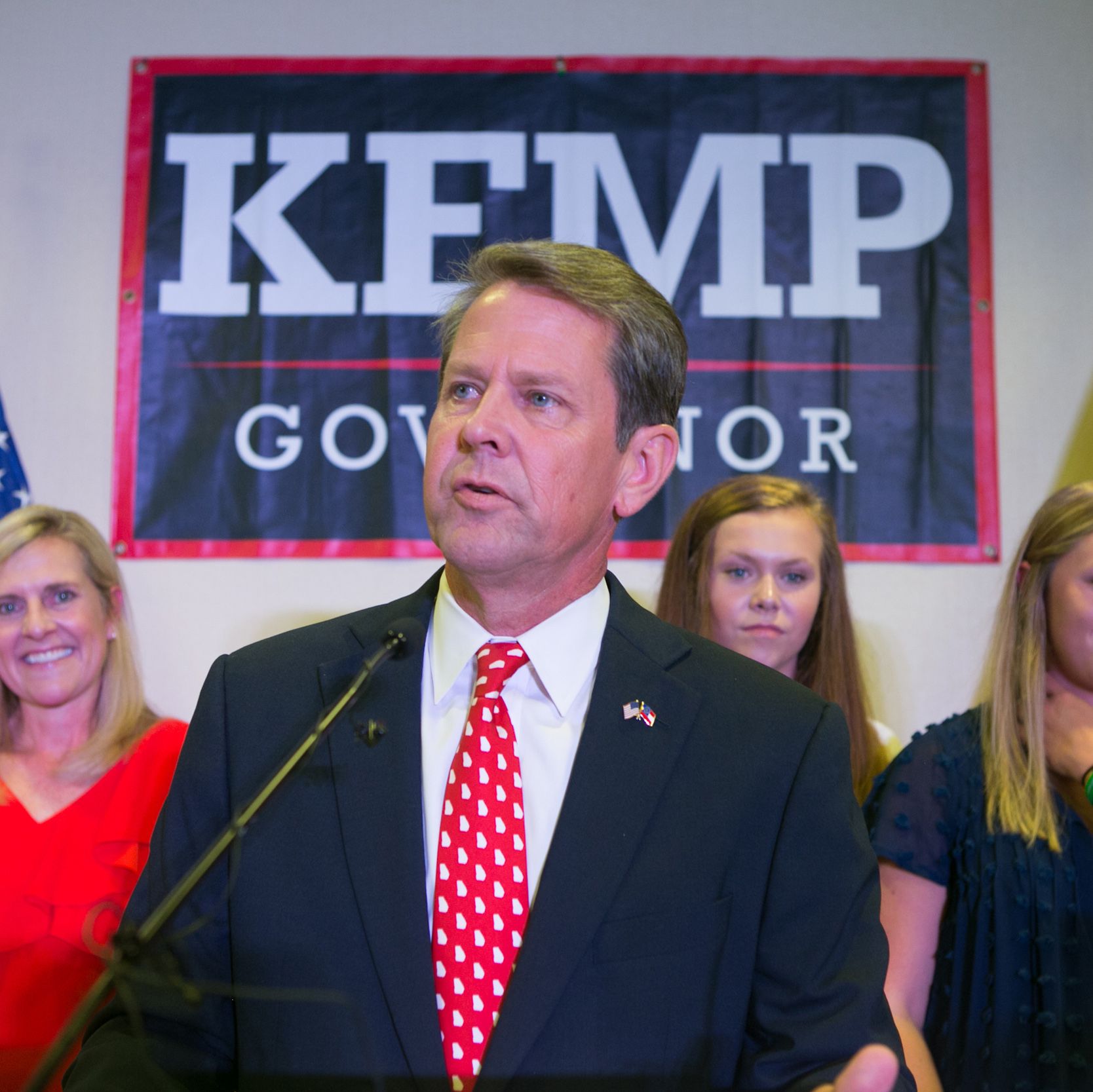 Event, Community, Flag, Fun, Employment, News conference, Ceremony, Official, World, Banner, 