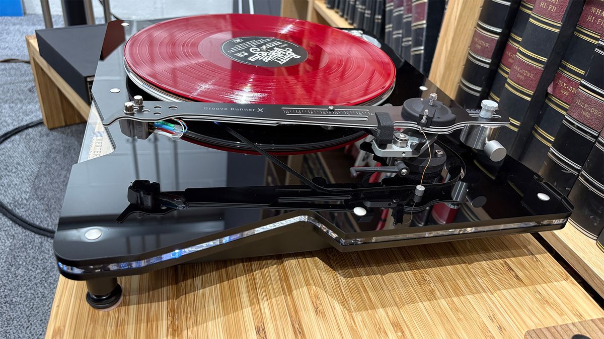 Vertere DG-X turntable